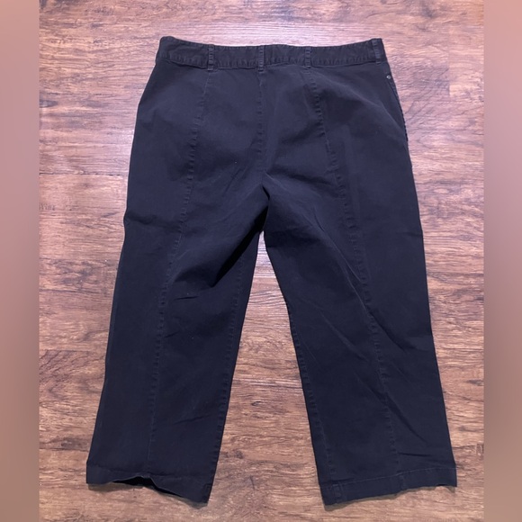 Vera Wang capri pants - Picture 4 of 4